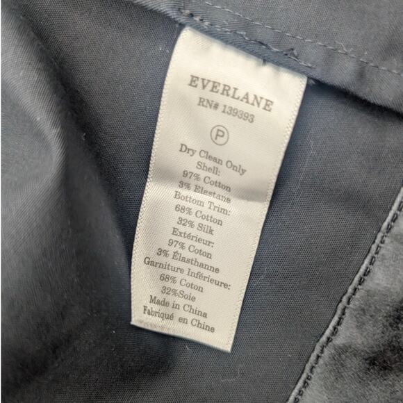 Everlane Women’s Sleeveless Vest Satin Bottom Panel & Gold Snap Buttons Size 4 - Picture 7 of 12